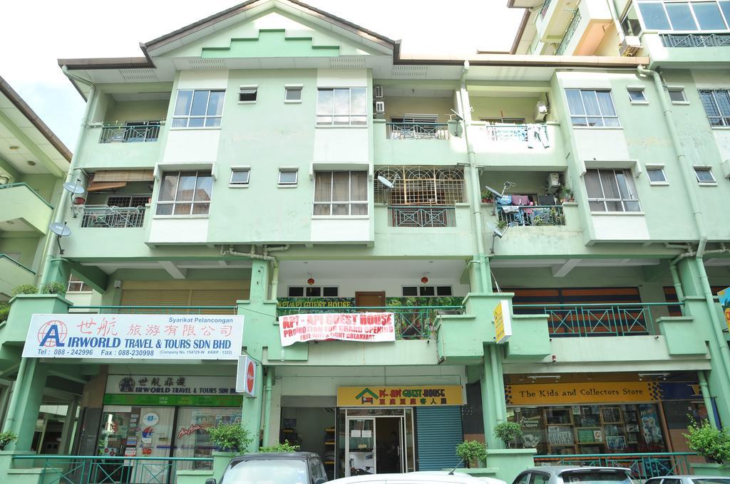 Api-Api Guesthouse Kota Kinabalu Ngoại thất bức ảnh